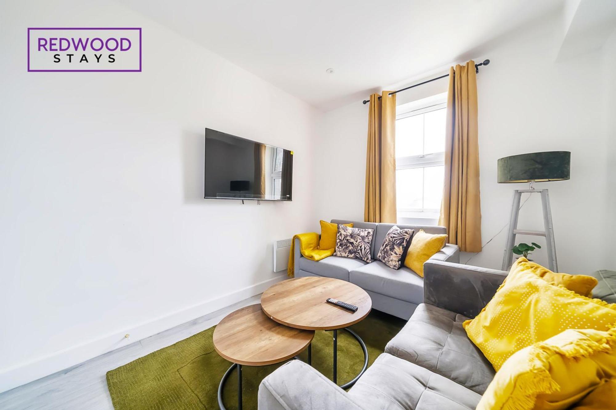 Brand New, 2 Bed 1 Bath, Modern Town Center Apartment, Free Wifi & Netflix By Redwood Stays Aldershot Exterior photo